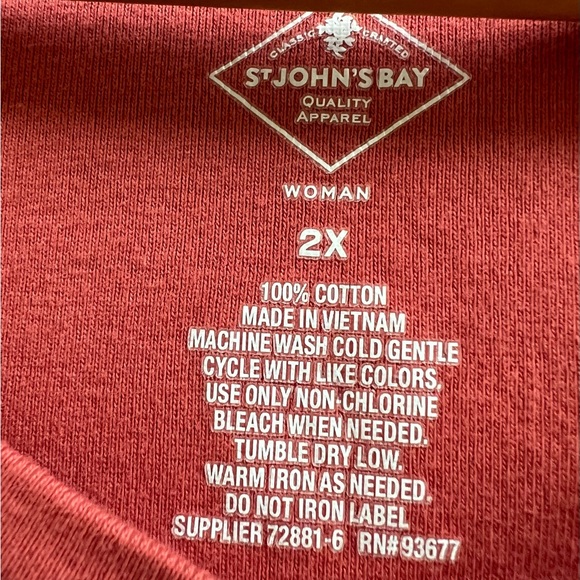 St. John’s Bay Women’s Pink 3/4 Sleeve T-Shirt - Picture 3 of 5